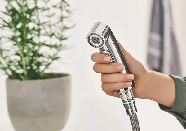 Змішувач для кухні з висувним виливом Grohe Eurosmart (30305000)