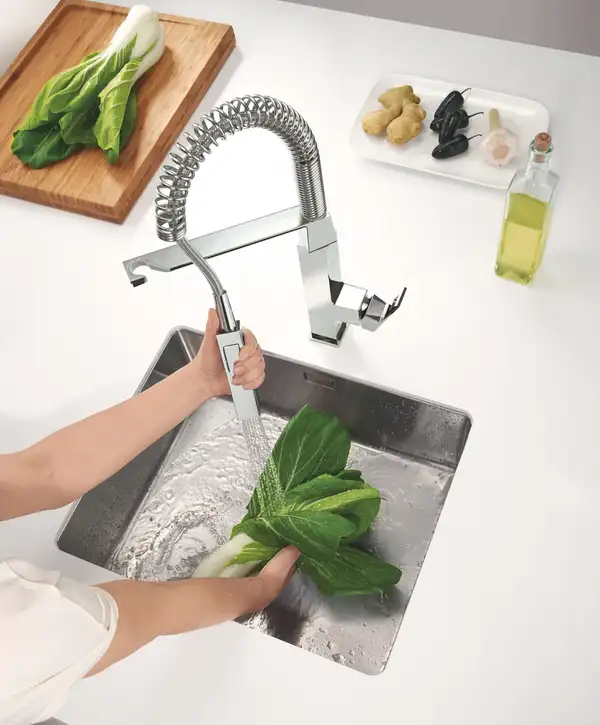 Grohe Eurocube Смеситель для кухни, хром (31395000) Grohe Eurocube Смеситель для кухни, хром (31395000)
