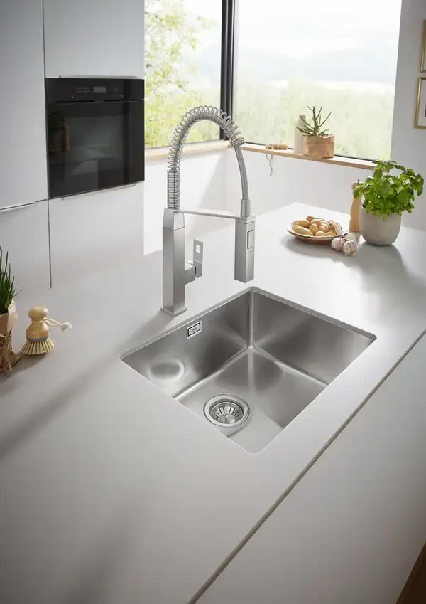 Grohe Eurocube Смеситель для кухни, хром (31395000) Grohe Eurocube Смеситель для кухни, хром (31395000)