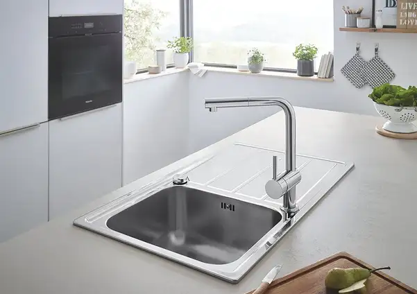 Смеситель для кухни, с выдвижным изливом Grohe Minta (цвет - хром) (32168000) фото 5 Aquada.com.ua Смеситель для кухни, с выдвижным изливом Grohe Minta (цвет - хром) (32168000) фото 5 Aquada.com.ua