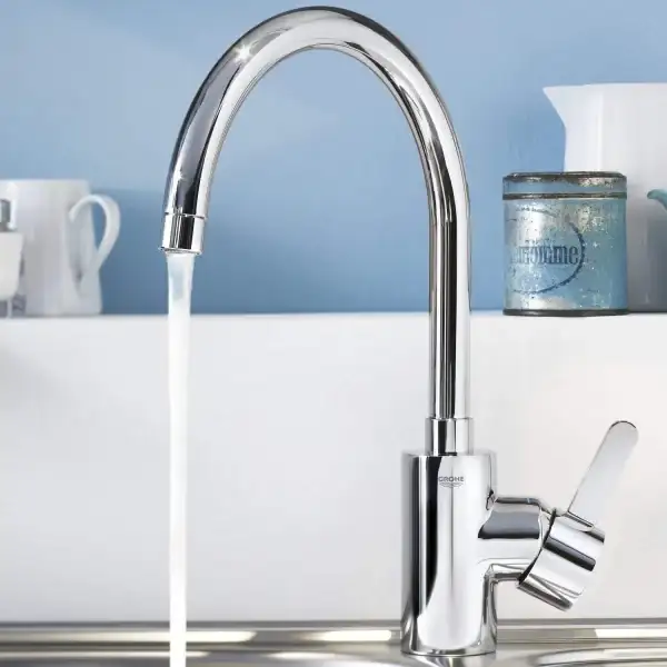 Grohe Eurosmart Cosmopolitan Смеситель для кухни, хром (32843002) Grohe Eurosmart Cosmopolitan Смеситель для кухни, хром (32843002)