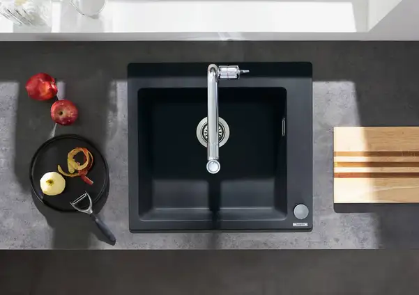 Смеситель для кухни Hansgrohe Metris Select 320 2jet, sBox (цвет - хром), с вытяжным душем (73806000) фото 3 Aquada.com.ua Смеситель для кухни Hansgrohe Metris Select 320 2jet, sBox (цвет - хром), с вытяжным душем (73806000) фото 3 Aquada.com.ua