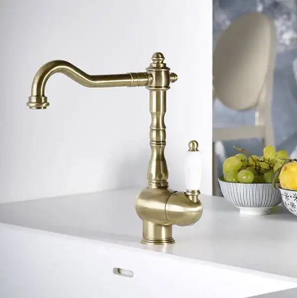 Кухонный смеситель Paffoni Belinda (FME181CR) Кухонный смеситель Paffoni Belinda (FME181CR)