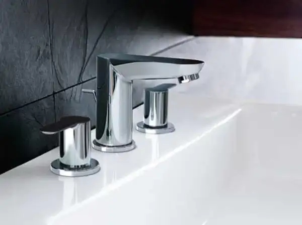 Grohe BauEdge Смеситель для раковины на 3 отверстия (20197000) фото 2 Aquada.com.ua Grohe BauEdge Смеситель для раковины на 3 отверстия (20197000) фото 2 Aquada.com.ua
