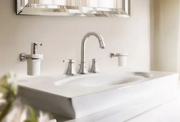 Змішувач для умивальника Grohe Grandera M-Size на 3 отвори, хром (20389000) Змішувач для умивальника Grohe Grandera M-Size на 3 отвори, хром (20389000)