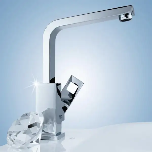 Grohe Eurocube Смеситель для умывальника L-Size, хром (23135000) Grohe Eurocube Смеситель для умывальника L-Size, хром (23135000)