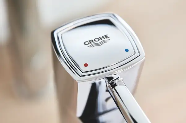 Змішувач на стільницю для раковини XL-розміру Grohe Grandera (23313000) Змішувач на стільницю для раковини XL-розміру Grohe Grandera (23313000)