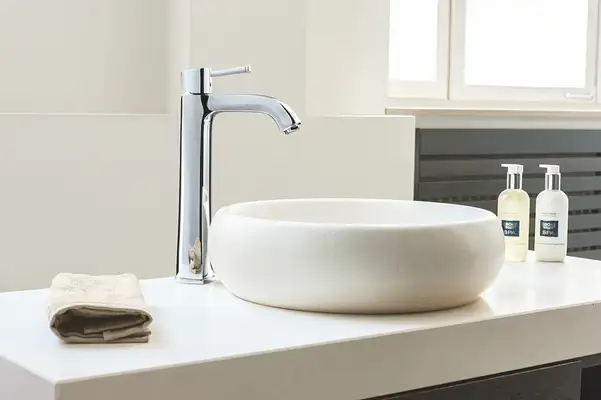Змішувач на стільницю для раковини XL-розміру Grohe Grandera (23313000) Змішувач на стільницю для раковини XL-розміру Grohe Grandera (23313000)