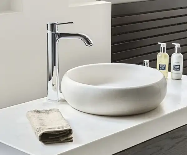 Змішувач на стільницю для раковини XL-розміру Grohe Grandera (23313000) Змішувач на стільницю для раковини XL-розміру Grohe Grandera (23313000)