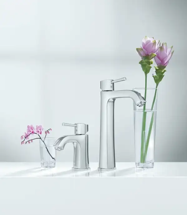 Змішувач на стільницю для раковини XL-розміру Grohe Grandera (23313000) Змішувач на стільницю для раковини XL-розміру Grohe Grandera (23313000)