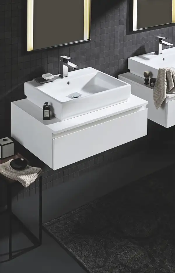 Grohe Eurocube Смеситель для раковины, хром (23445000) Grohe Eurocube Смеситель для раковины, хром (23445000)