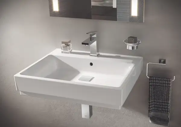 Grohe Eurocube Смеситель для раковины, хром (23445000) Grohe Eurocube Смеситель для раковины, хром (23445000)