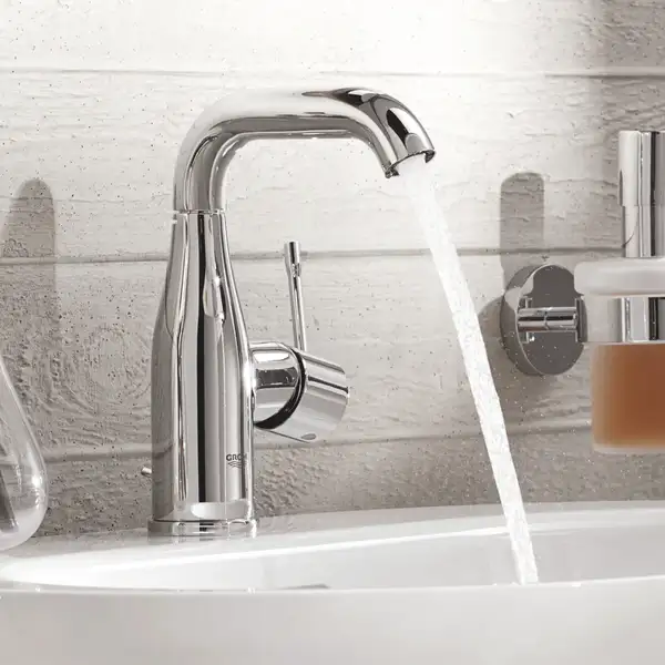 Змішувач для раковини M-розміру Grohe Essence New (23462001) Змішувач для раковини M-розміру Grohe Essence New (23462001)