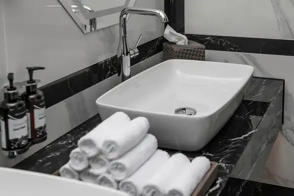 Змішувач для раковини L-розміру Grohe Essence New (23541001) Змішувач для раковини L-розміру Grohe Essence New (23541001)