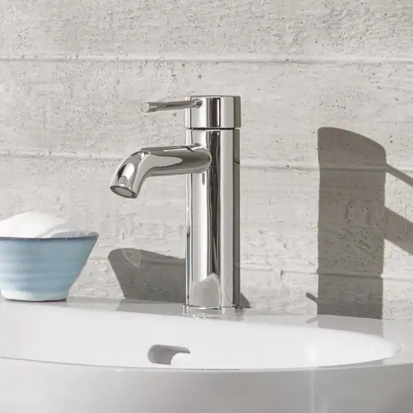 Змішувач для раковини S-розміру Grohe Essence New (23589001) Змішувач для раковини S-розміру Grohe Essence New (23589001)