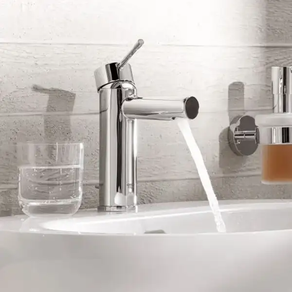 Змішувач для раковини S-розміру Grohe Essence New (23589001) Змішувач для раковини S-розміру Grohe Essence New (23589001)