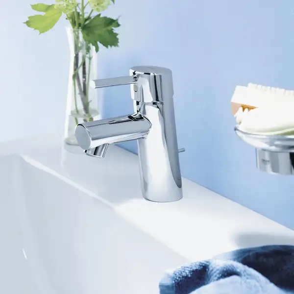 Смеситель однорычажный для раковины Grohe Concetto DN 15 S-Size (цвет - хром) с донным клапаном (3220410E) фото 2 Aquada.com.ua Смеситель однорычажный для раковины Grohe Concetto DN 15 S-Size (цвет - хром) с донным клапаном (3220410E) фото 2 Aquada.com.ua