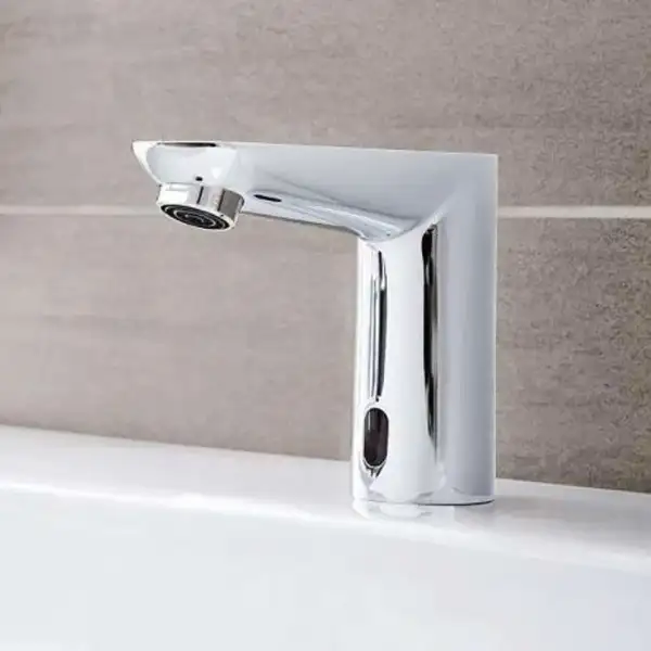 Змішувач для умивальника Grohe Eurosmart Сosmopolitan E, сенсорний 6V, хром (36330001)