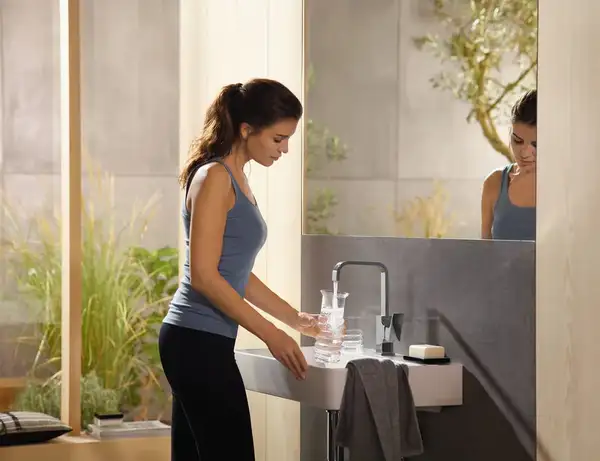 Смеситель для раковины Hansgrohe Metropol (цвет - хром), с доным клапаном Push-Open (32511000) фото 2 Aquada.com.ua Смеситель для раковины Hansgrohe Metropol (цвет - хром), с доным клапаном Push-Open (32511000) фото 2 Aquada.com.ua