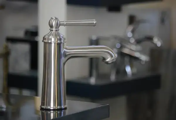 Смеситель для раковины Imprese Hydrant (цвет - brushed nickel) (ZMK031806010) фото 2 Aquada.com.ua