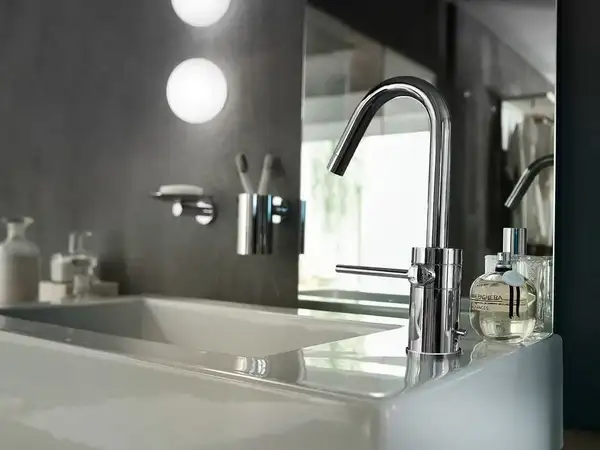 Смеситель для раковины Nobili Plus (цвет - хром), с донным клапаном (PL00118/1CR) фото 2 Aquada.com.ua Смеситель для раковины Nobili Plus (цвет - хром), с донным клапаном (PL00118/1CR) фото 2 Aquada.com.ua
