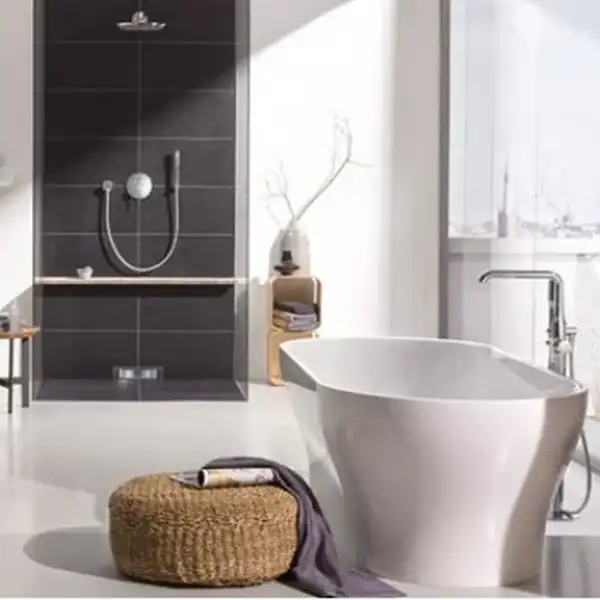 Grohe Essence New Смеситель для ванны, хром (19285001) Grohe Essence New Смеситель для ванны, хром (19285001)