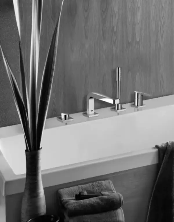 Смеситель однорычажный на борт ванны на 4 отверстия Grohe Lineare (цвет - хром) (19577001) фото 6 Aquada.com.ua Смеситель однорычажный на борт ванны на 4 отверстия Grohe Lineare (цвет - хром) (19577001) фото 6 Aquada.com.ua