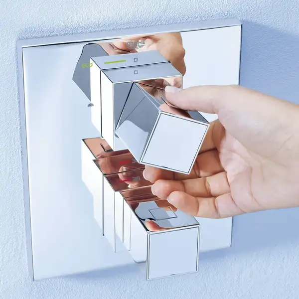 GROHE Термостат для ванны Grohtherm Cube (цвет - хром) (19958000) фото 6 Aquada.com.ua GROHE Термостат для ванны Grohtherm Cube (цвет - хром) (19958000) фото 6 Aquada.com.ua