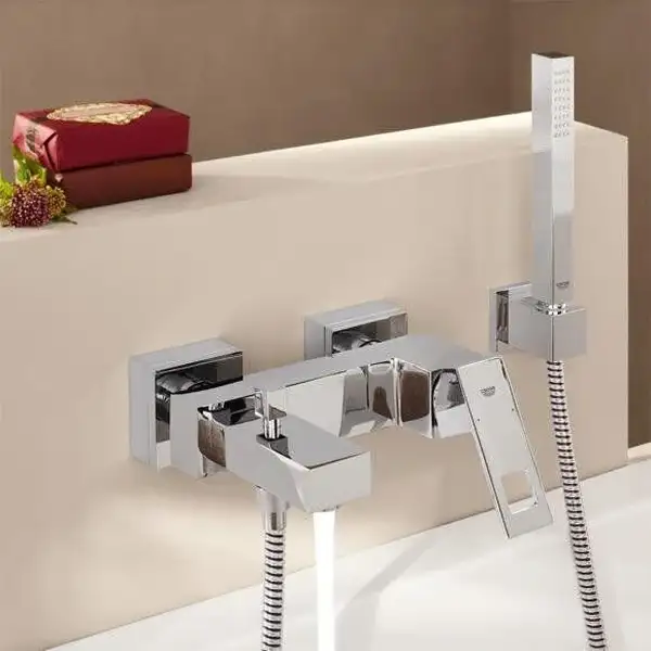 Grohe Eurocube Змішувач для ванни, хром (23140000) Grohe Eurocube Змішувач для ванни, хром (23140000)