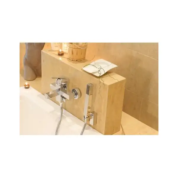 Grohe Eurocube Смеситель для ванны, хром (23141000) Grohe Eurocube Смеситель для ванны, хром (23141000)