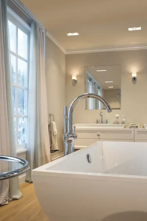 Grohe Grandera Підлоговий змішувач для ванни, хром (23318000) Grohe Grandera Підлоговий змішувач для ванни, хром (23318000)