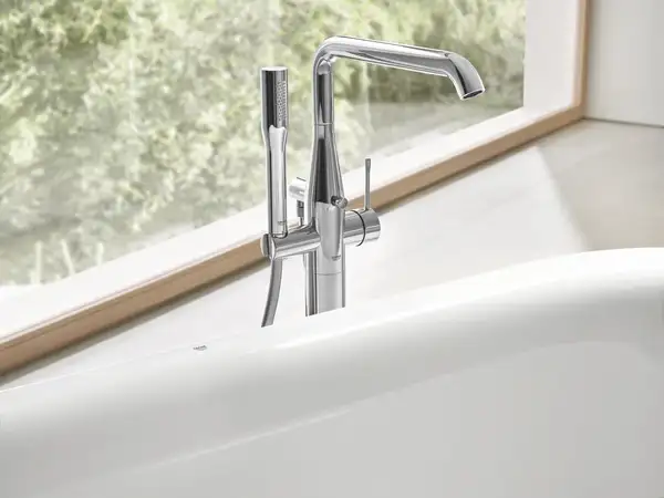 Grohe Essence New Підлоговий змішувач для ванни, хром (23491001) Grohe Essence New Підлоговий змішувач для ванни, хром (23491001)