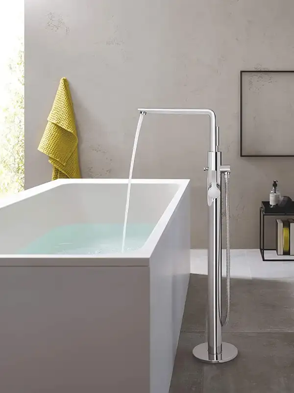Смеситель отдельностоящий для ванны Grohe Lineare (цвет - хром) (23792001) фото 4 Aquada.com.ua Смеситель отдельностоящий для ванны Grohe Lineare (цвет - хром) (23792001) фото 4 Aquada.com.ua