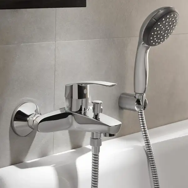Смеситель для ванны Grohe Eurosmart, хром (3330220A) Смеситель для ванны Grohe Eurosmart, хром (3330220A)