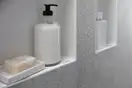 Настенная ниша со встроенной рамой Hansgrohe XtraStoris Original 30 x 15 x 10 см, белый матовый (56057700) фото 3 Aquada.com.ua