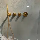 Термостат для душа/ванны Paffoni Modular Box (цвет - Honey gold spazzolato / Матовое медовое золото), с душевым гарнитуром (MDE000HGSP)