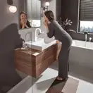 Змішувач для умивальника Hansgrohe Vivenis 210 з поворотним виливом та донним клапаном pop-up, білий матовий (75030700)