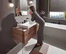 Смеситель на борт ванны Hansgrohe Vivenis (цвет - чёрный матовый), с душевым гарнитуром (75444670) фото 2 Aquada.com.ua