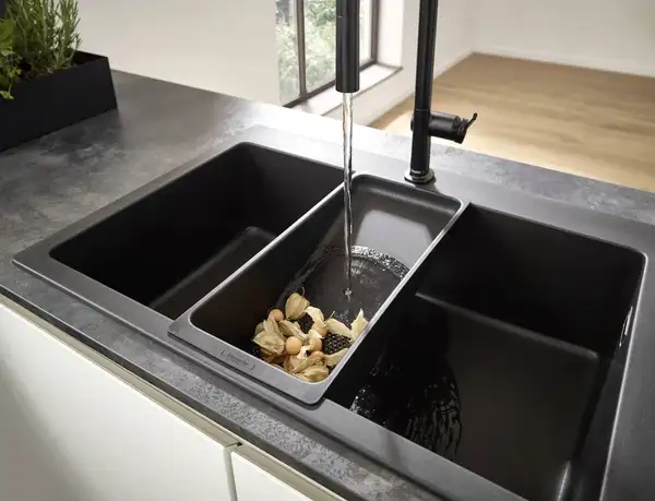 Коландер кухонний Hansgrohe F14 мультифункціональний, matt black (40963000) Коландер кухонний Hansgrohe F14 мультифункціональний, matt black (40963000)