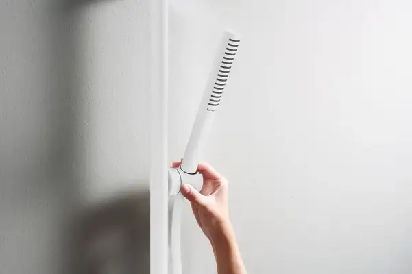 Душовий гарнітур Hansgrohe Pulsify S 100 1jet EcoSmart зі штангою 90 см (колір - білий матовий) 24382700 Душовий гарнітур Hansgrohe Pulsify S 100 1jet EcoSmart зі штангою 90 см (колір - білий матовий) 24382700
