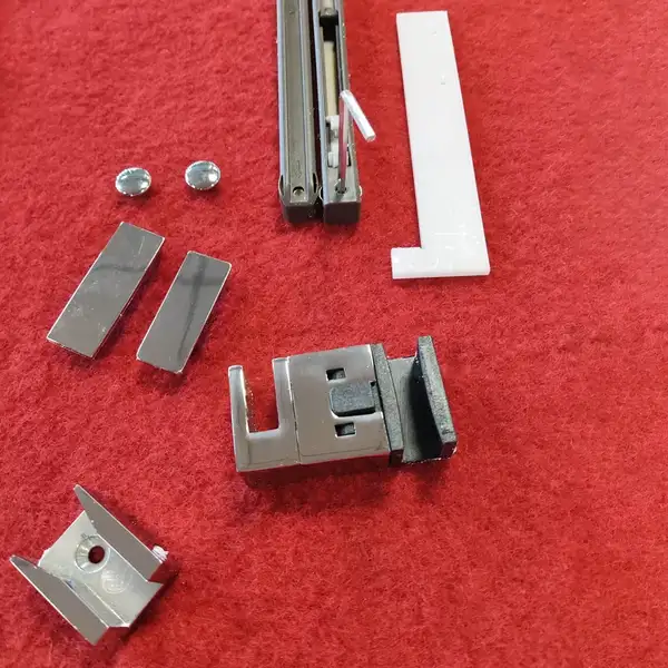 Koer SR SD01 Двері в нішу, прозоре скло, хром (KR5380) Koer SR SD01 Двері в нішу, прозоре скло, хром (KR5380)