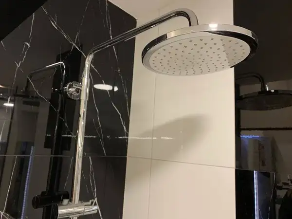 Душовий гарнітур Corsan KLAR FIBER CHROME WHITE (CMN002) Душовий гарнітур Corsan KLAR FIBER CHROME WHITE (CMN002)