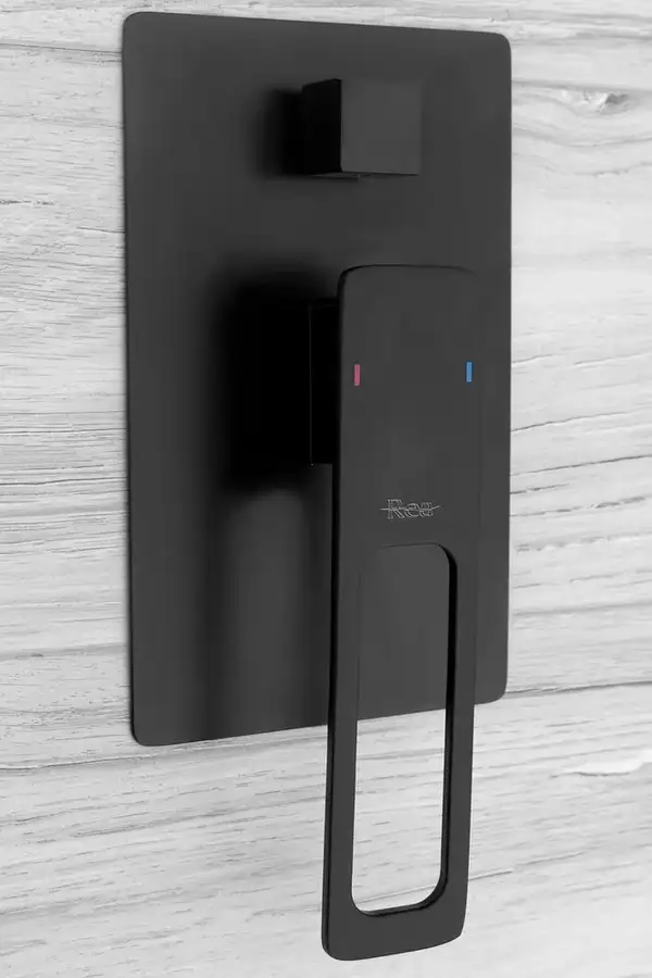 Душевой гарнитур скрытого монтажа REA SOHO BLACK черный матовый (REA-P5632) Душевой гарнитур скрытого монтажа REA SOHO BLACK черный матовый (REA-P5632)