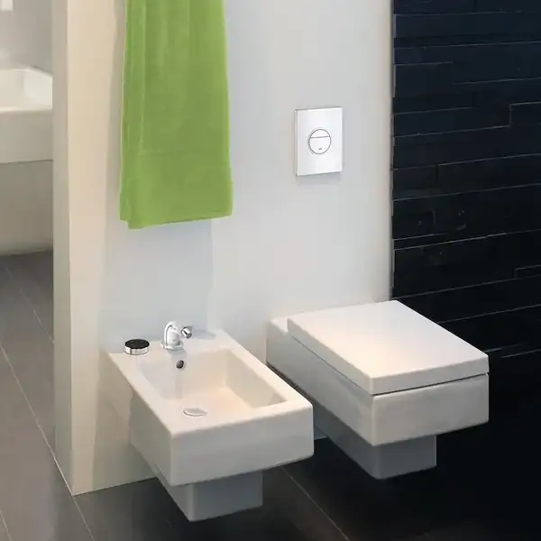 Накладна панель змиву для унітазу GROHE Ondus (38766000)