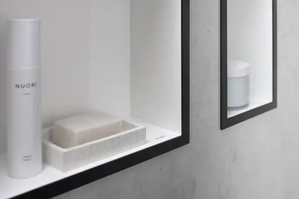 Настенная ниша с дизайнерской рамкой Hansgrohe XtraStoris Individual 30 х 30 х 10 см, чёрный матовый (56099670) фото 4 Aquada.com.ua Настенная ниша с дизайнерской рамкой Hansgrohe XtraStoris Individual 30 х 30 х 10 см, чёрный матовый (56099670) фото 4 Aquada.com.ua