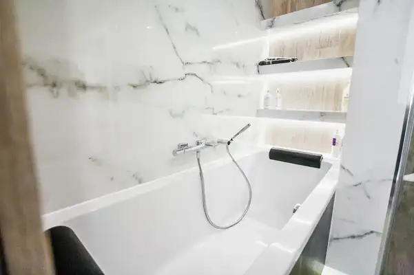 CERAMICA SANTA CLAUS Плитка керамогранітна Carrara POL 600x600x10 Ceramiсa Santa Claus (Carrara 60x60 polished)
