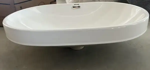 MIXXUS PREMIUM ELLIPSE-1601 Раковина врізна, біла (MP6569) MIXXUS PREMIUM ELLIPSE-1601 Раковина врізна, біла (MP6569)