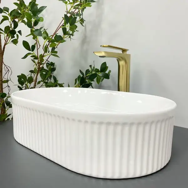 Умывальник (раковина) VBI BIELLA WHITE накладной (VBI-014000) Умывальник (раковина) VBI BIELLA WHITE накладной (VBI-014000)