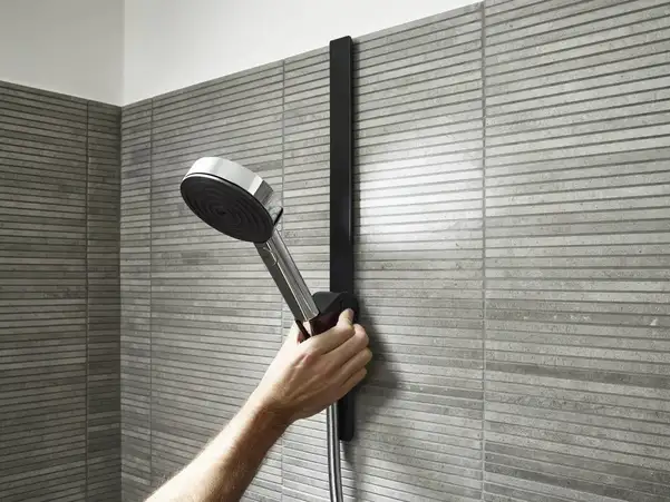 Настенная штанга 50 см Hansgrohe WallStoris, чёрный матовый (27902670) фото 3 Aquada.com.ua