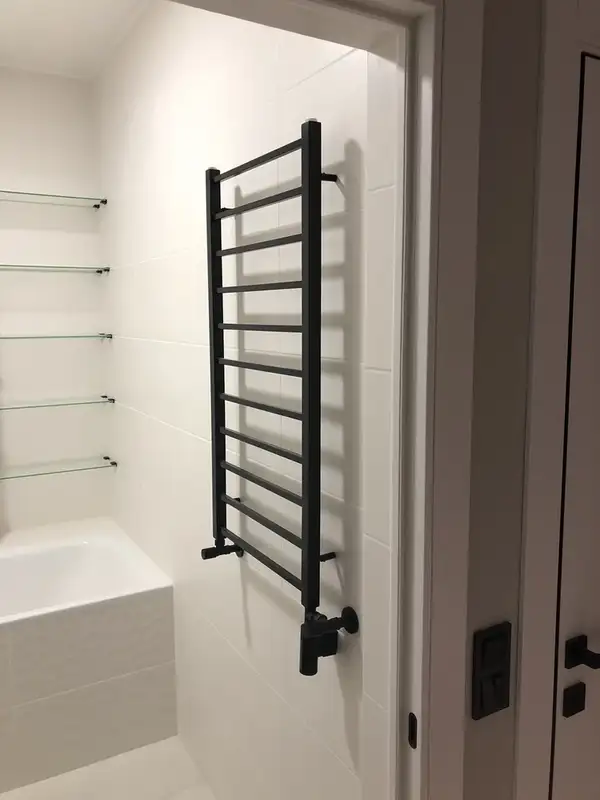 Genesis Aqua Полотенцесушитель Flat (1204) Genesis Aqua Полотенцесушитель Flat (1204)